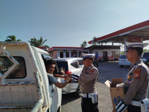 Unit Patroli Satlantas Polres Kaur Imbau Pengendara di SPBU
