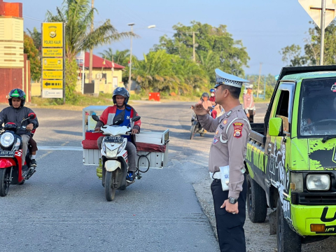 Satlantas Polres Kaur Rutin Melaksanakan Pengaturan Lalu Lintas, Bentuk Pelayanan di Pagi Hari