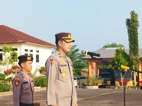 Kabagops Pimpin Apel Pagi Personel Polres Kaur