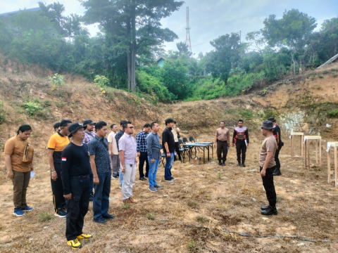 Asah Kemampuan, Polres Kaur Latihan Rutin Menembak