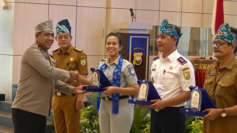 Kepala Jasa Raharja Bengkulu Terima Penghargaan dari Polda Bengkulu dalam Peringatan Hari Lalu Lintas Bhayangkara ke-69