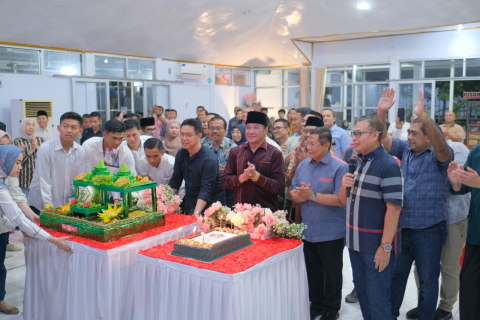 Kapolda Berikan Surprise Kepada Danrem dalam Rangka HUT TNI ke-79 