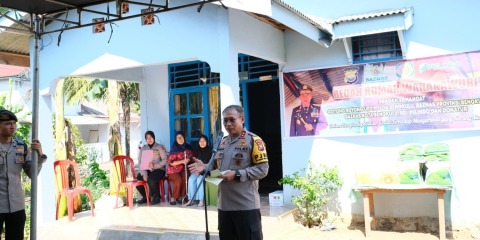 Program Bedah Rumah Ke-50 dan 51, Kapolda Bengkulu Resmikan Bedah Rumah Milik Warakawuri Polda Bengkulu