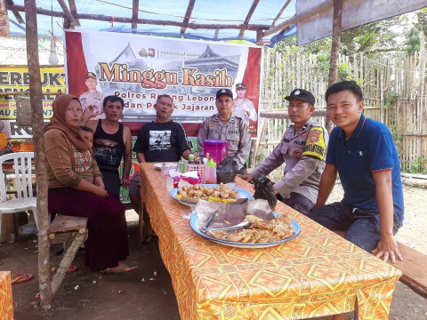 Polsek Padang Ulak Tanding Laksanakan Kegiatan Minggu Kasih Bersama Bhabinkamtibmas Tampung Asprasi Warga 