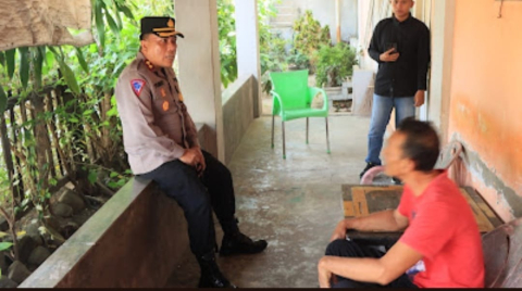 Polres Kaur Polda Bengkulu Melaksanakan Sambang Door to Door Menyongsong Pilkada Damai