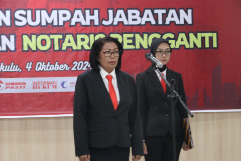 Kemenkumham Bengkulu Lantik Tiga Notaris, Ini Pesan Kadivyankum Kemenkumham Bengkulu Ernie