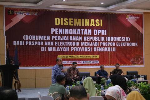 Terus Berinovasi, Imigrasi Kemenkumham Bengkulu Gelar Sosialisasi Paspor Non Elektronik ke Paspor Elektronik