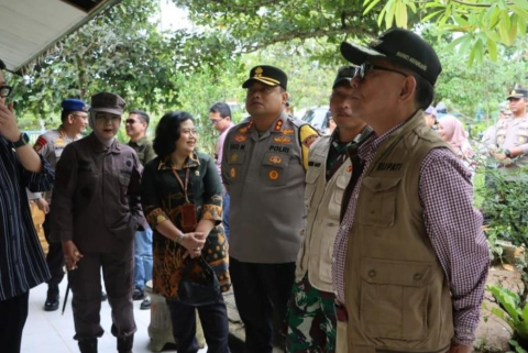 Kapolres Kepahiang Bersama Forkopimda Kab Kepahiang Tinjau Pelaksanaan Pilkada 2024 Tahap Pungut dan Hitung suara 