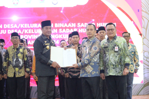 Sebanyak 43 Desa dan Kelurahan di Provinsi Bengkulu Dikukuhkan Kader Sadar Hukum