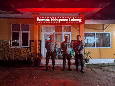 Pasca Pleno, Personel Polres Lebong Masih Berjaga di KPU dan Bawaslu