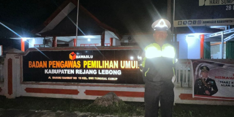 Jaga Kamtibmas Tetap Aman, Personel Polres Rejang Lebong Laksanakan Pengamanan di Kantor KPU dan Bawaslu