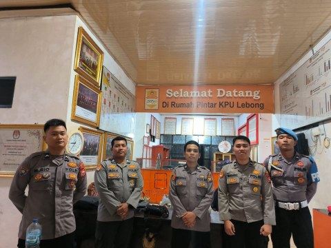 Personel Polres Lebong Laksanakan Pengamanan Kantor KPU