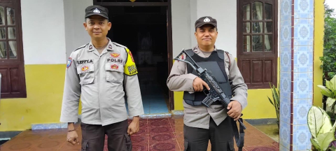 Polsek Padang Ulak Tanding Amankan Ibadah Minggu di Gereja GKII