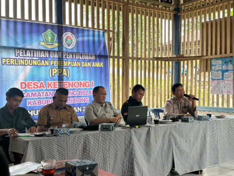 Cegah Kejahatan Terhadap Perempuan dan Anak, Kanit Binmas Polsek Lebong Utara Laksanakan Penyuluhan di Desa Ketenong I 