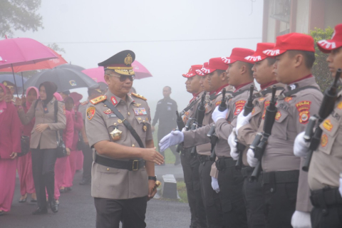 Kapolda Bengkulu Pimpin Upacara Penutupan Pendidikan Pembentukan Bintara Polri Gelombang II Tahun 2024