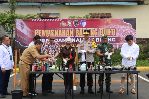Polres Rejang Lebong Musnahkan Miras dan Knalpot Brong
