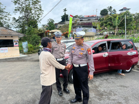 Polres Rejang Lebong Gelar Sosialisasi Tertib Parkir di Wisata Tebing Suban Curup