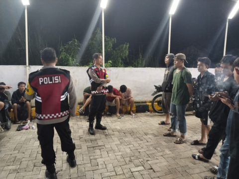 Patroli Dialogis Polsek Talo Ciptakan Kamtibmas Kondusif di Malam Hari