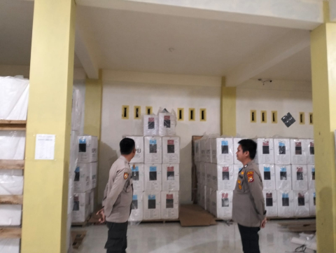 Polres Bengkulu Selatan Siagakan Personil PAM, Amankan Gudang Logistik KPU BS Selama 1x24 Jam