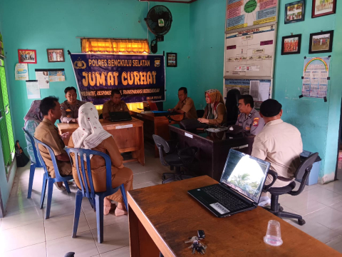 Sat Binmas Polres Bengkulu Selatan Gelar Jumat Curhat, Tampung Aspirasi Warga Desa Pagar Dewa