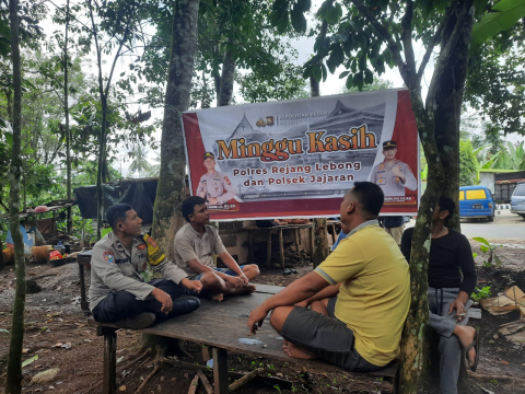 Polsek Padang Ulak Tanding Gelar "Minggu Kasih" untuk Dengarkan Aspirasi Warga
