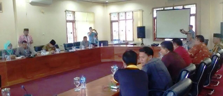 Hearing pansus aset DPRD Kota Bengkulu dengan warga Kelurahan Bentiring