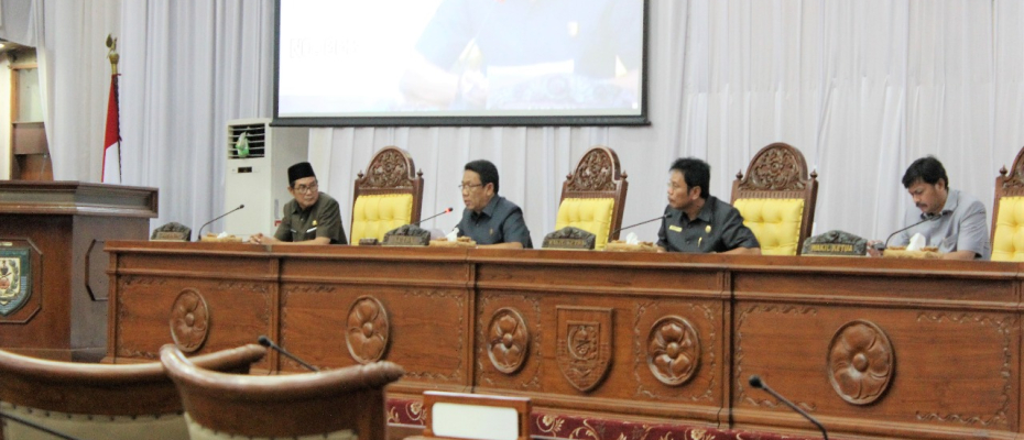 DPRD Provinsi Rapat Paripurna yang ke – VIII Masa Persidangan ke- II