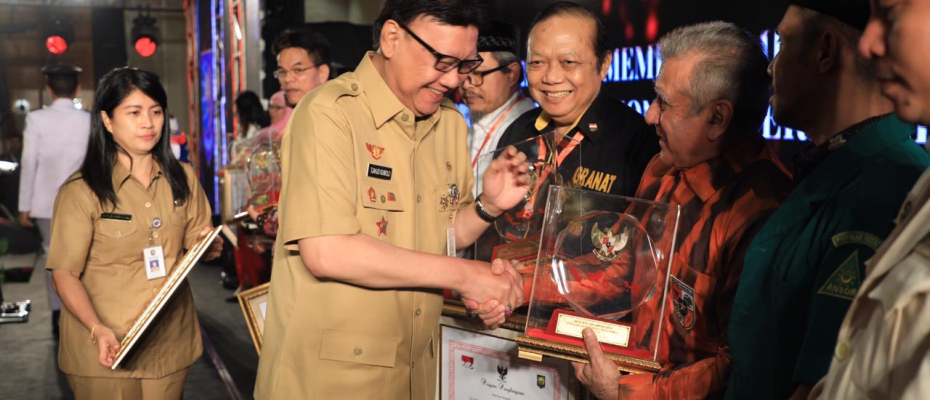 Kemendagri Beri Penghargaan Kepada Ormas Berprestasi.