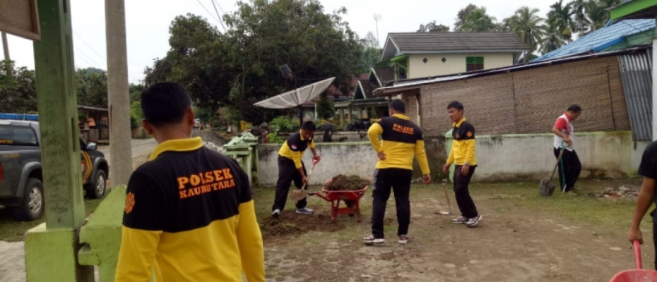 Tumbuhkan Kebersamaan dengan Masyarakat, Polsek Kaur Utara Gelar Baksos