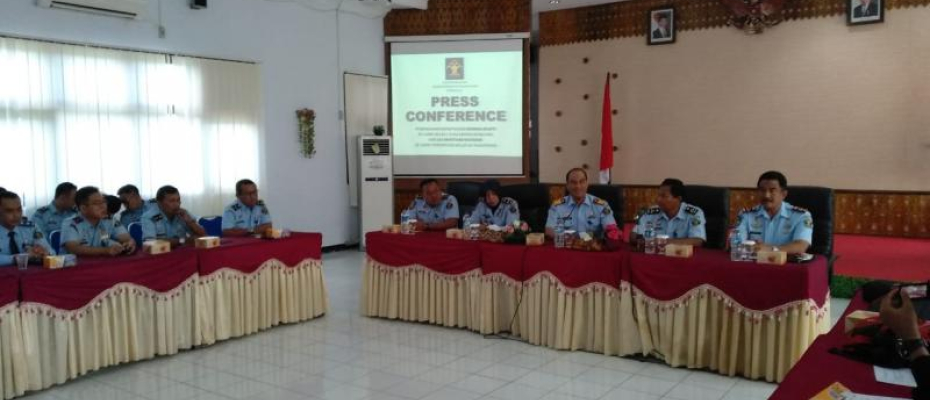 Kanwil Kemenkumham Bengkulu Menggelar Acara Pers Conference, Tentang Narapidana Ridwan Mukti dan Istri
