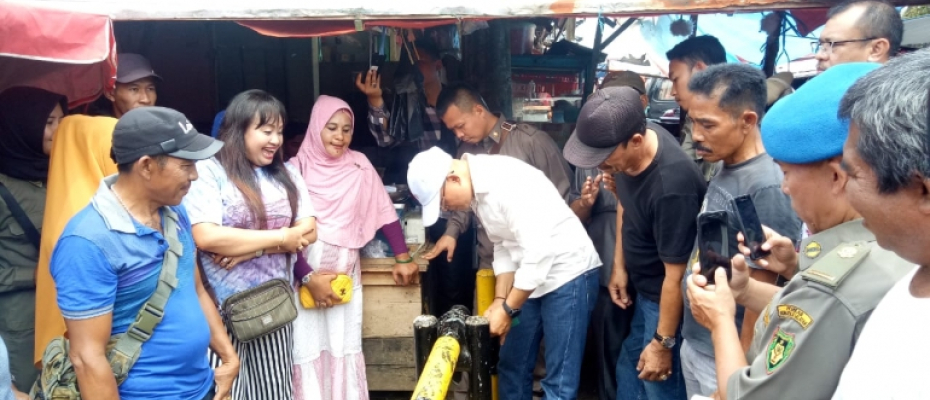 Pembukaan Portal Jalan oleh Bupati Gusnan