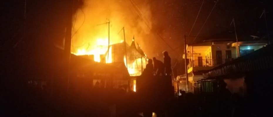 Kebakaran di Kelurahan Pengantungan RT 07 dan RT 10, Kecamatan Ratu Samban, Kota Bengkulu