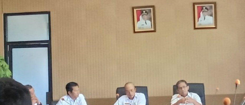 Plt Bupati Bengkulu Selatan Pantau Audit BPK Lewat WA