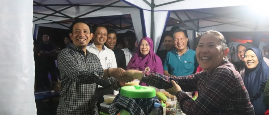 Wawali Serahkan CSR BRI ke Pedagang KZ Abidin