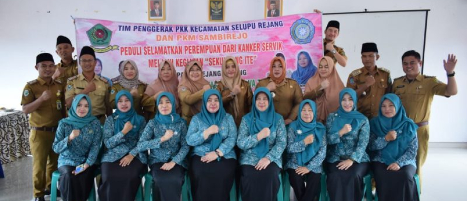 FOTO BERSAMA DINKES DAN TP PKK RL