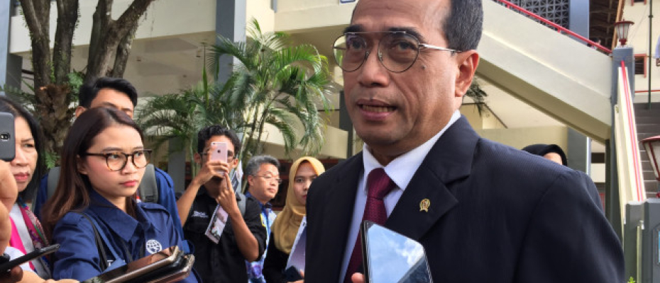 Menteri perhubungan Budi Karya