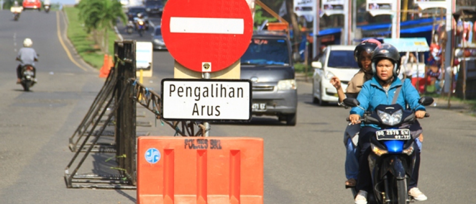 Pengalihan Arus Lalu Lintas Dikawasan Pantai Panjang