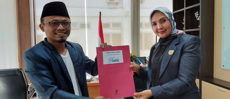 Ketua SMSI Bengkulu Serahkan SK Dewan Penasihat SMSI Bengkulu