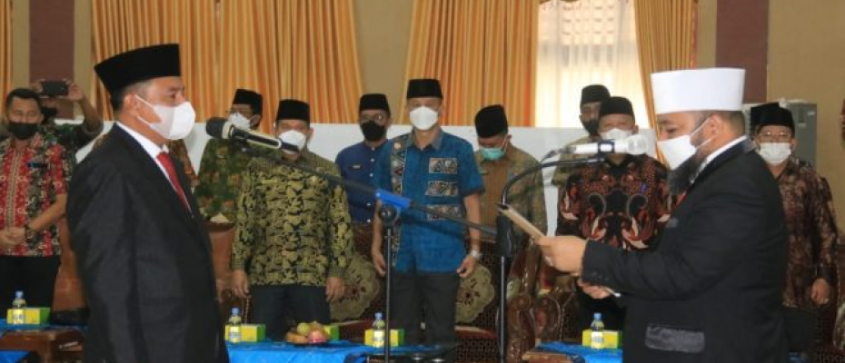 Resmi Dilantik, Samsu Bahari Pimpin PDAM Tirta Hidayah Periode 2021-2026
