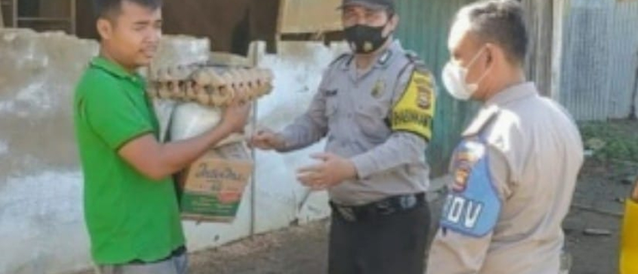 Polsek Muara Bangkahulu Bagikan sembako