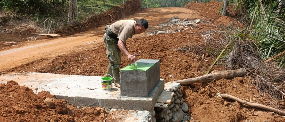 Satgas TMMD ke-114 Selesaikan Pengecatan Gorong-Gorong