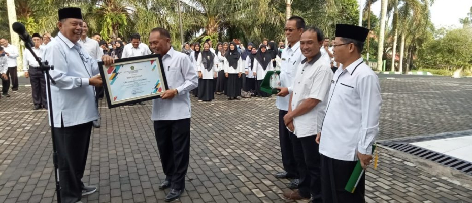 UIN Fatmawati Sukarno Bengkulu Raih Penghargaan Dari Dirjen Pendis Atas Pelaporan Keuangan Terbaik