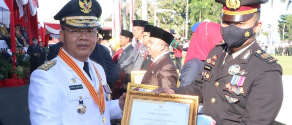 HUT RI ke-77, Polda Bengkulu Terima Penghargaan dari Gubernur Bengkulu