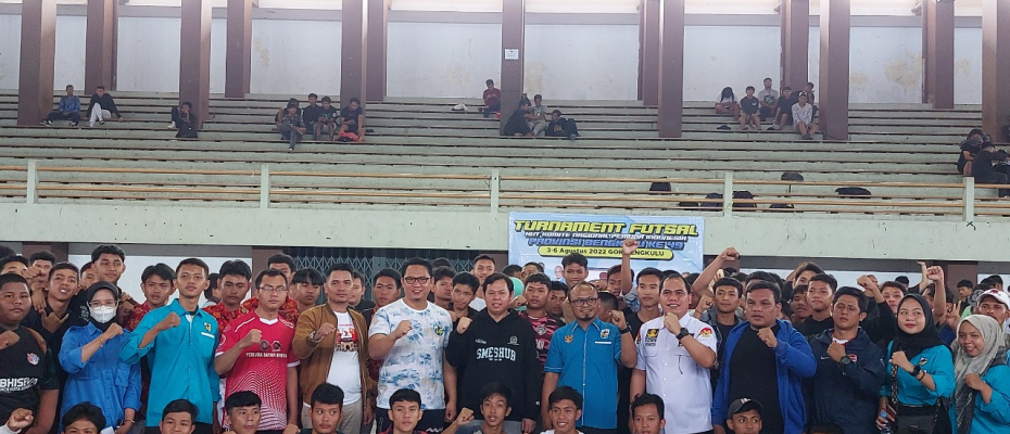 Waka DPD RI Sultan B Najamudin Buka Futsal KNPI Cup