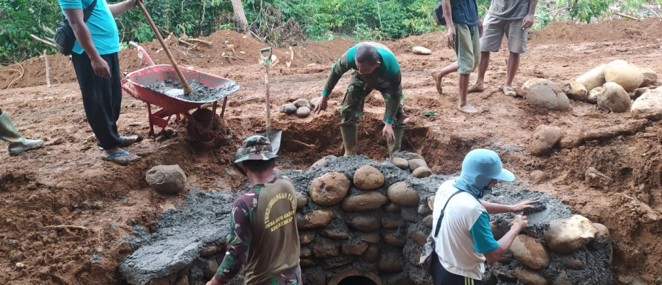 Satgas TMMD Pasang gorong gorong