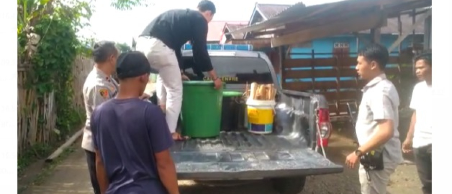 Polisi menyita minuman tuak