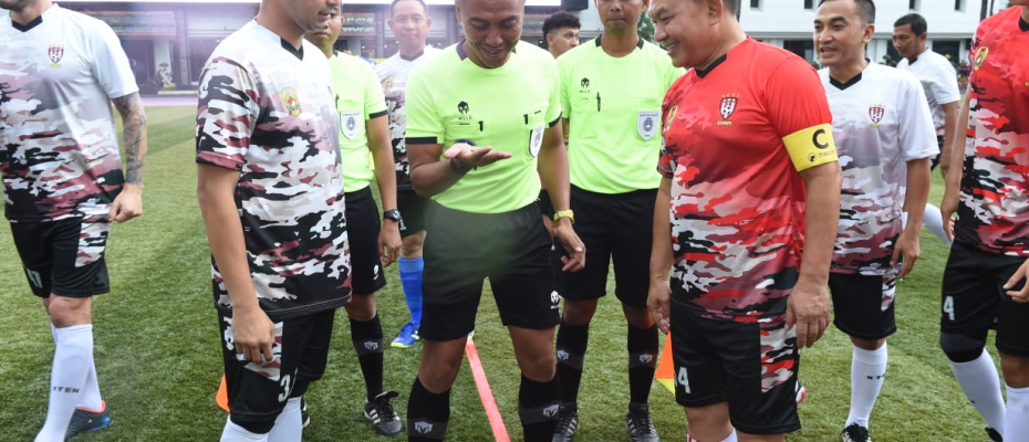 KSAD Jenderal TNI Dudung Abdurachman saat ikuti Laga Pati TNI AD Lawan Selebriti