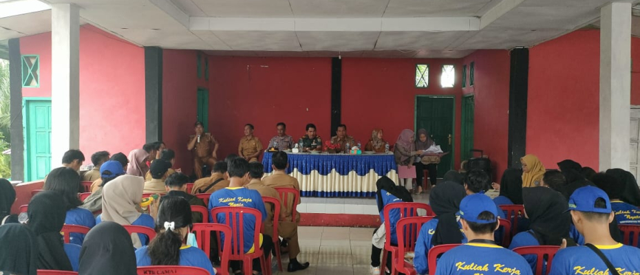 Bersama Forkopincam, Kapolsek Lais Sambut Mahasiswa KKN