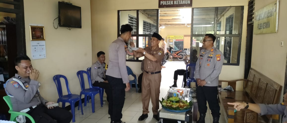 Supraise Kepada Polsek Ketahun, Kepala Sekolah Ucapakan Selamat Hut Bhayangkara Ke 77