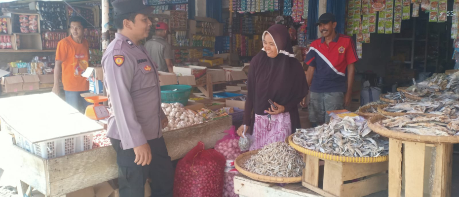 KSPK Polsek Ketahun Sambangi Pedagang Pasar Tradisional dan Beri Imbauan Kamtibmas
